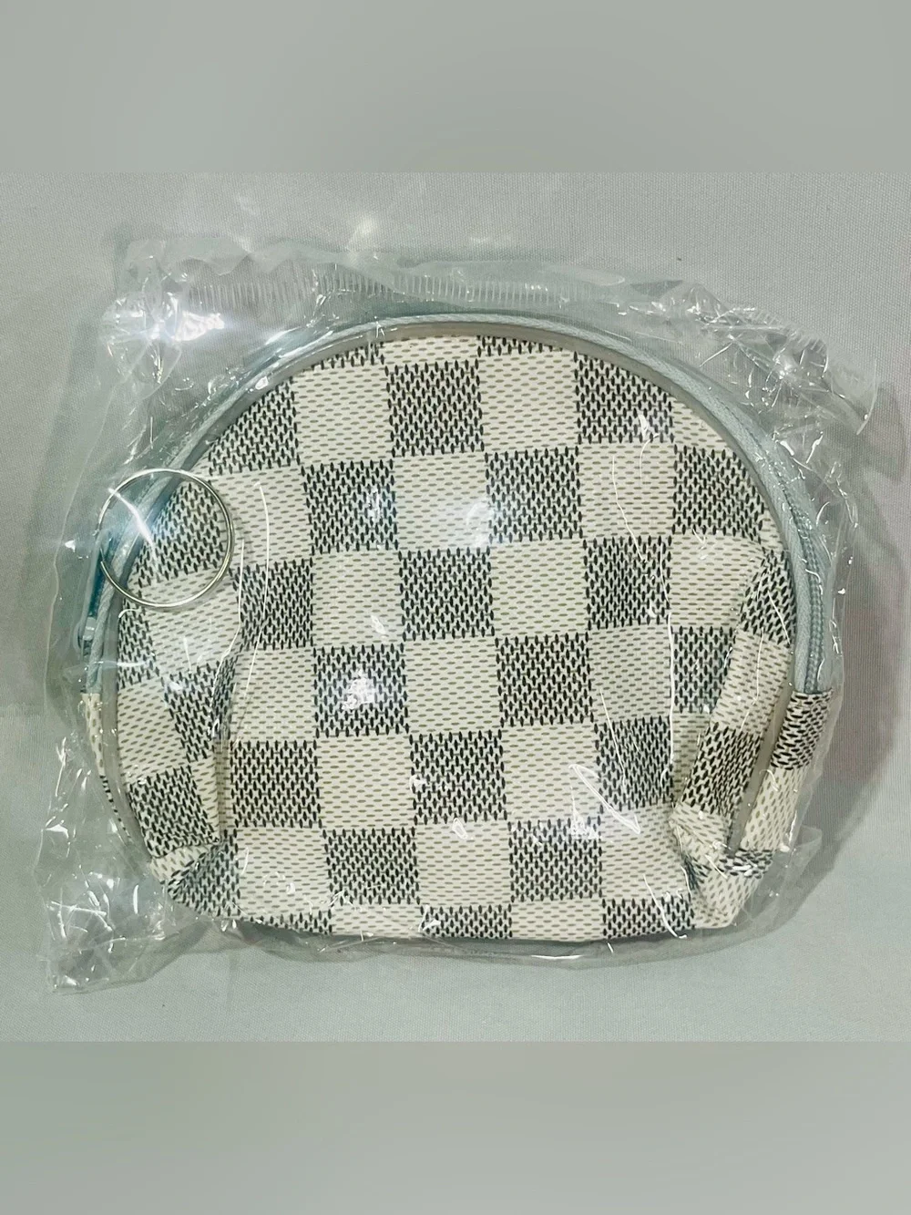 Checked Pattern Round Coin Pouch in White and Gray with Keyring